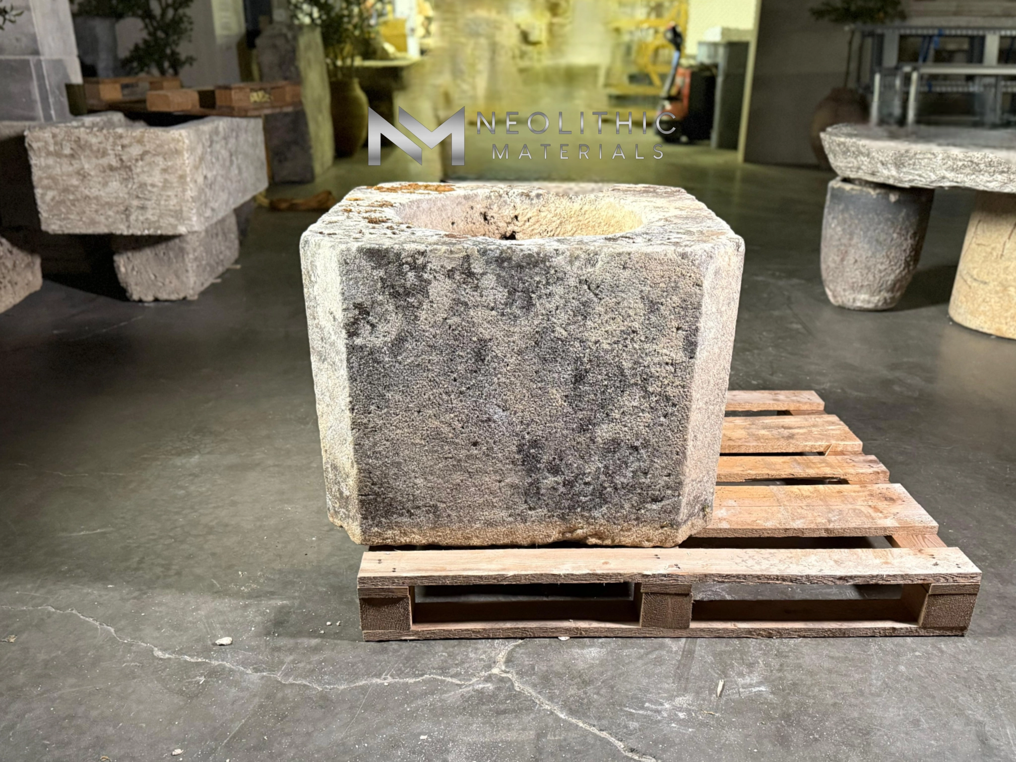 French Antique 19th Century Limestone Well - Image 5